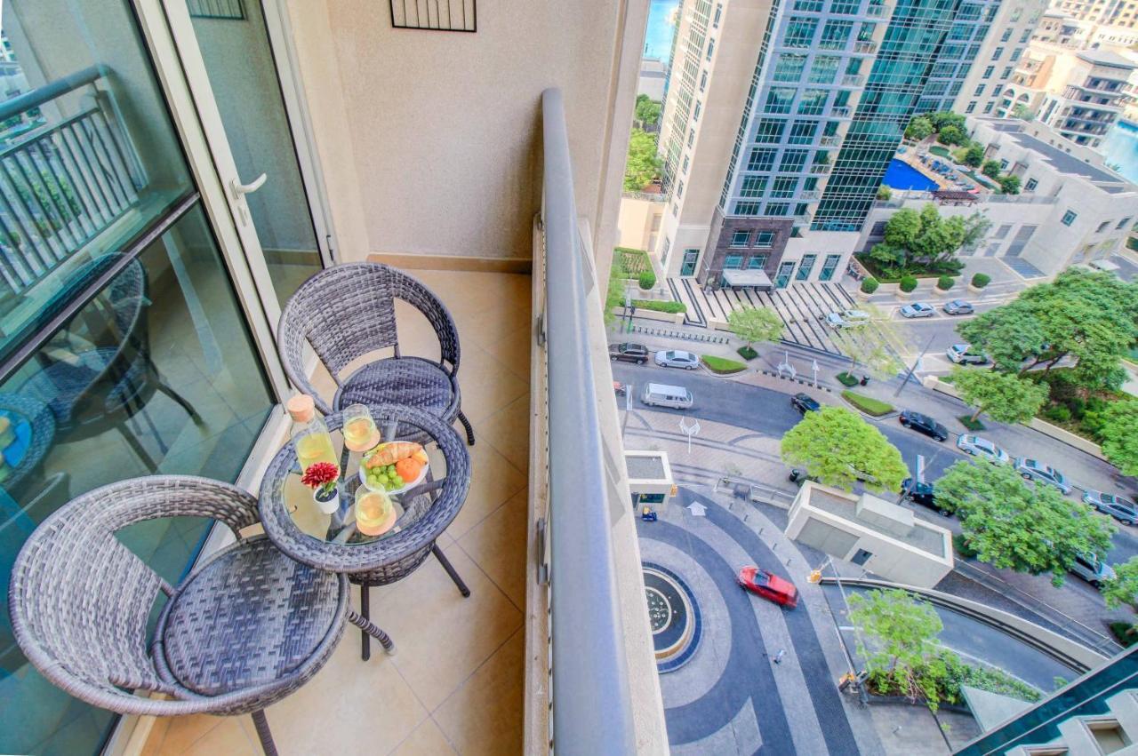 Durrani Homes - Luxurious Studio Near Dubai Mall With Pool View ภายนอก รูปภาพ