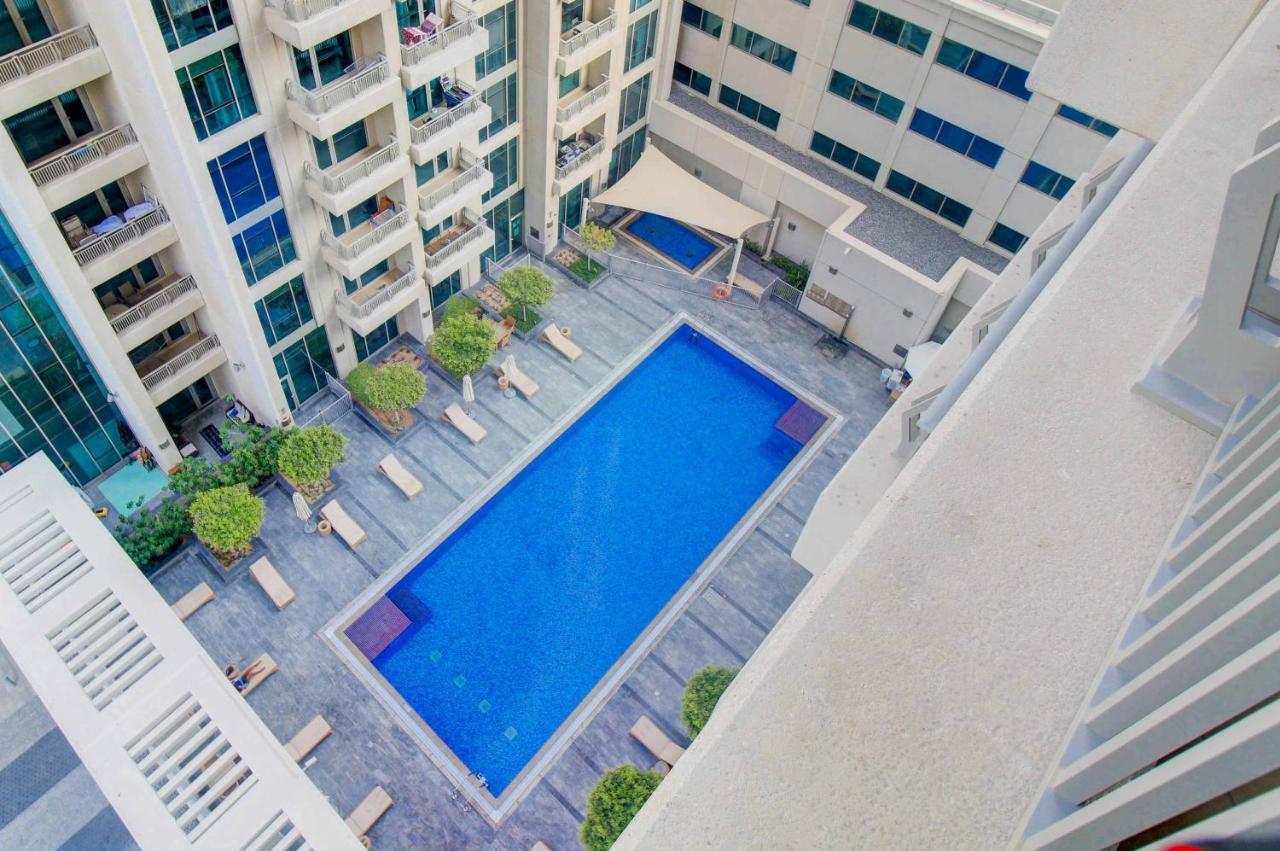 Durrani Homes - Luxurious Studio Near Dubai Mall With Pool View ภายนอก รูปภาพ